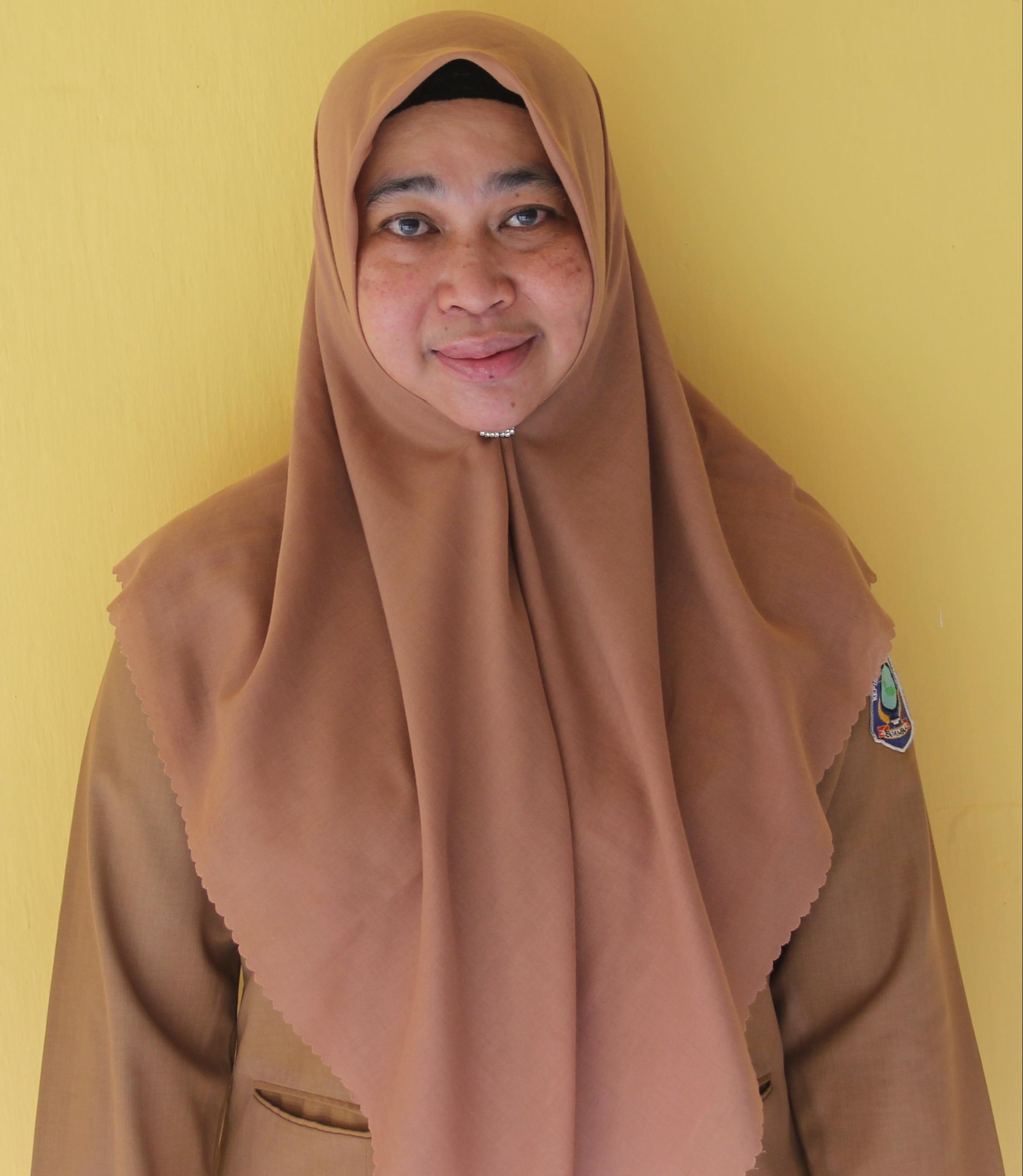 YANTI TRISIANA, S.H.